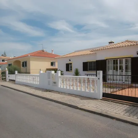 Casa Novo Horizonte By Portucasa Villa
